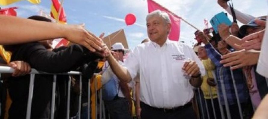 El pronunciamiento de López Obrador ocurre una semana después de que los empresarios...