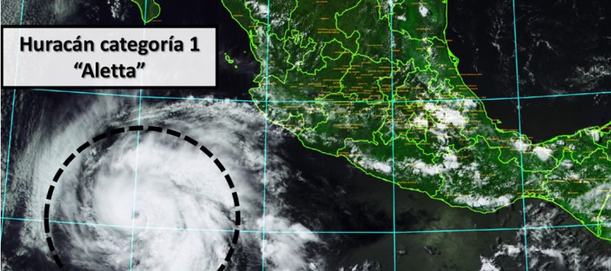 A las 16.00 horas 21.00 GMT el ciclón fue ubicado a una distancia de 700 kilómetros...