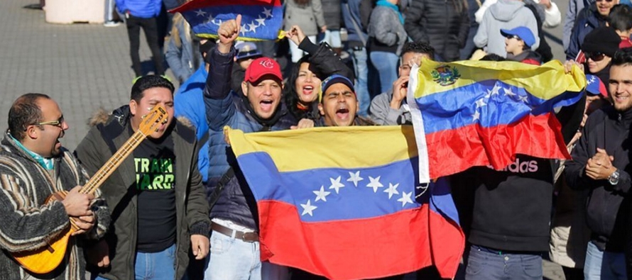El fiscal general de Venezuela, Tarek Saab, dijo el lunes que se excarcelaría a un tercer...