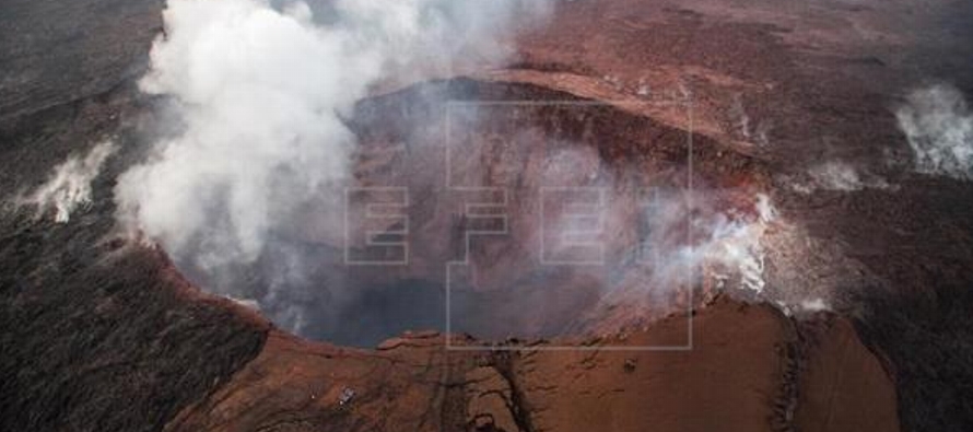 El cráter en cuestión, el Halemaumau, está ubicado en la cumbre del...