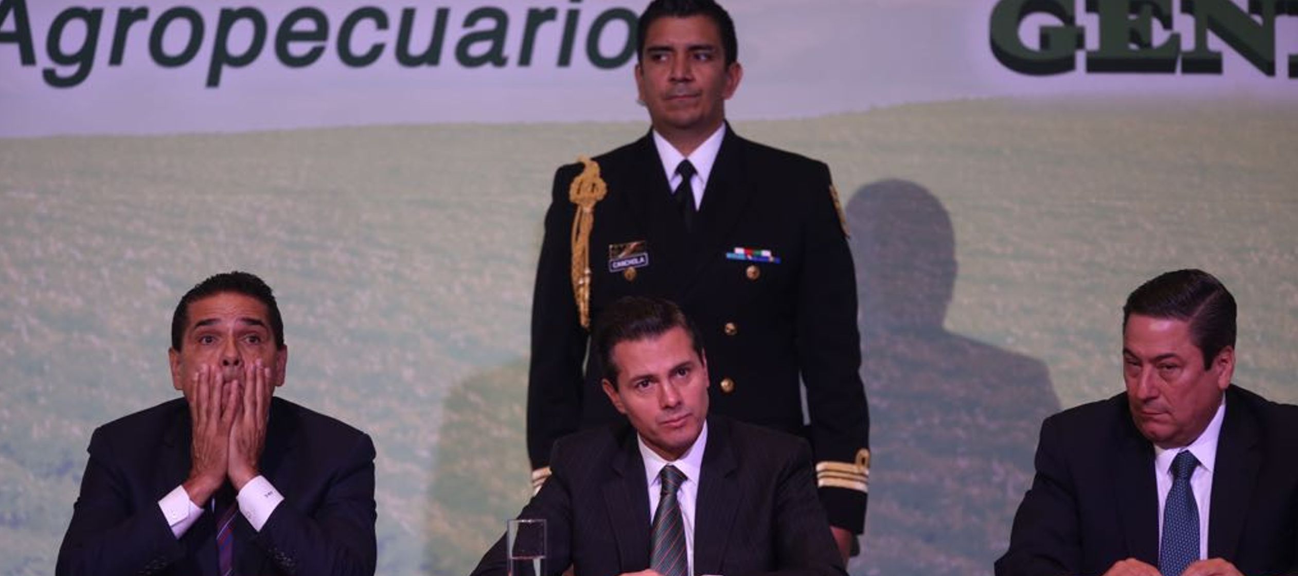 El presidente de México, Enrique Peña Nieto, cargó hoy contra la...