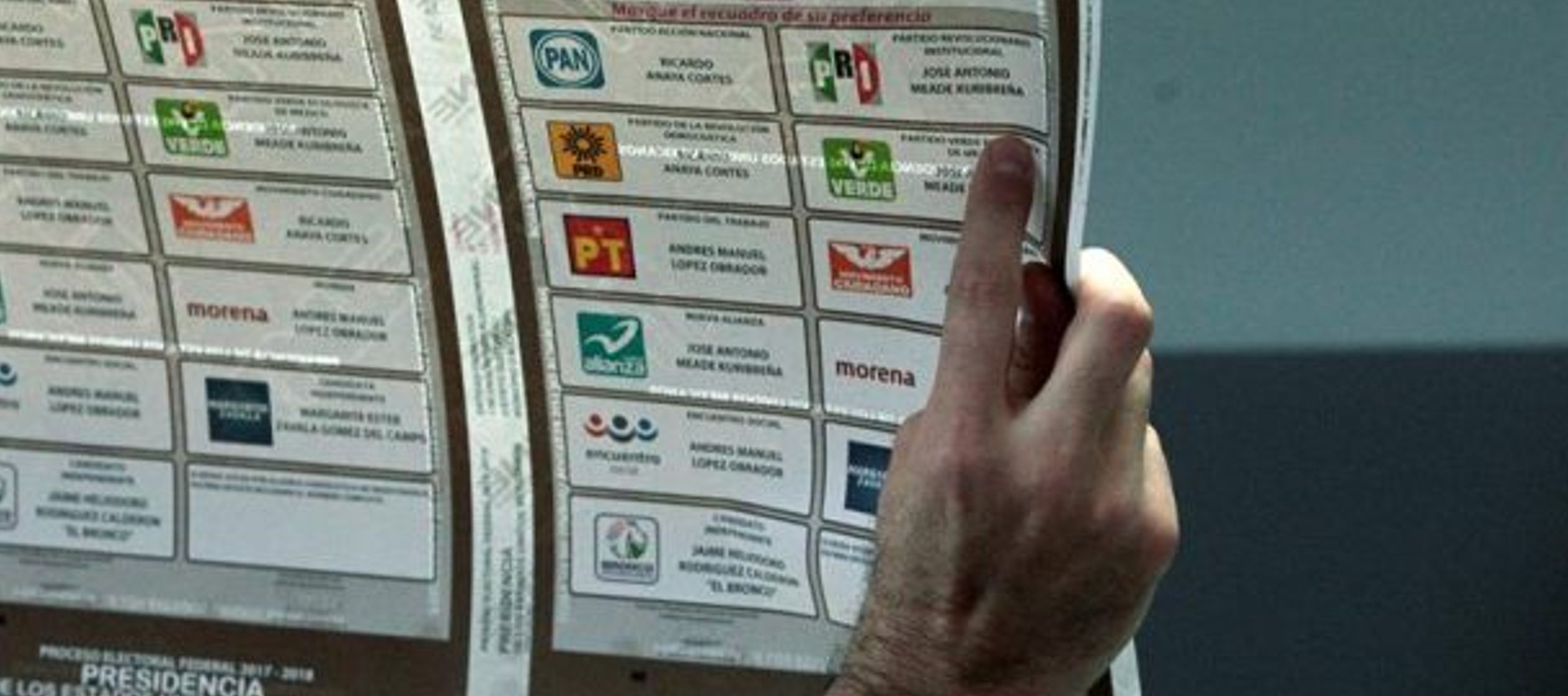 En la disputa por los gobiernos en las nueve entidades, la coalición de López Obrador...