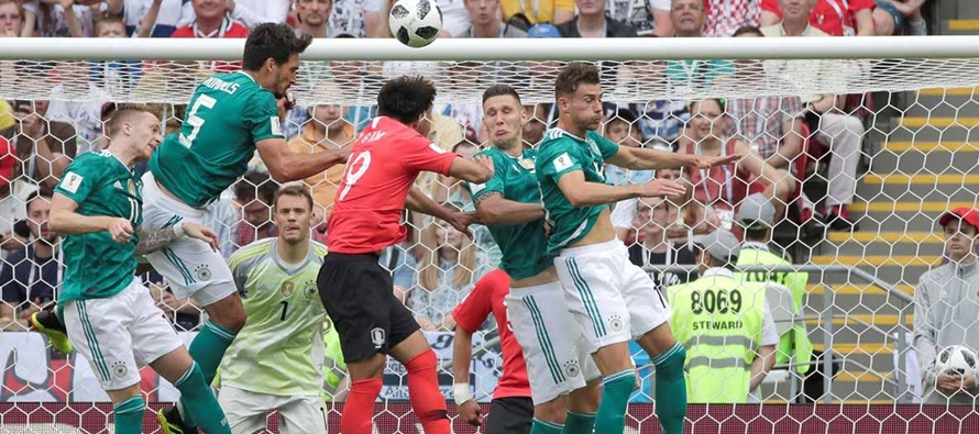 El conjunto de Joachim Löw comenzó con derrota ante México, salvó un...