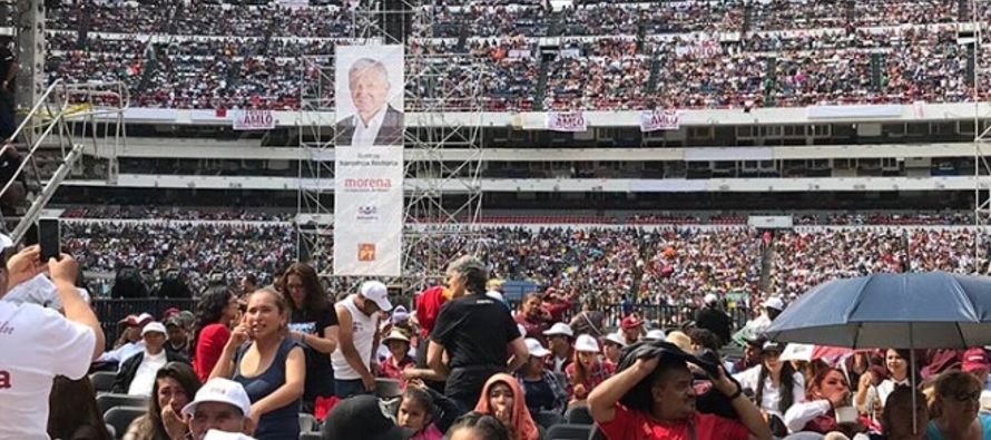 Un acto multitudinario en el Estadio Azteca de la Ciudad de México marcó el cierre de...