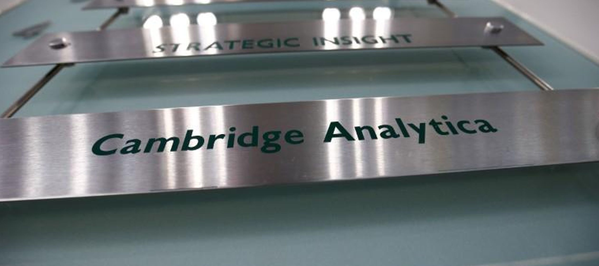 Cambridge Analytica asegura que borró los datos cuando se le preguntó y que no los...