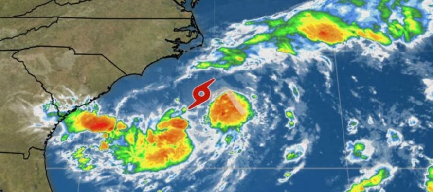 Chris, tercera tormenta con nombre en el Atlántico este año, permanece...