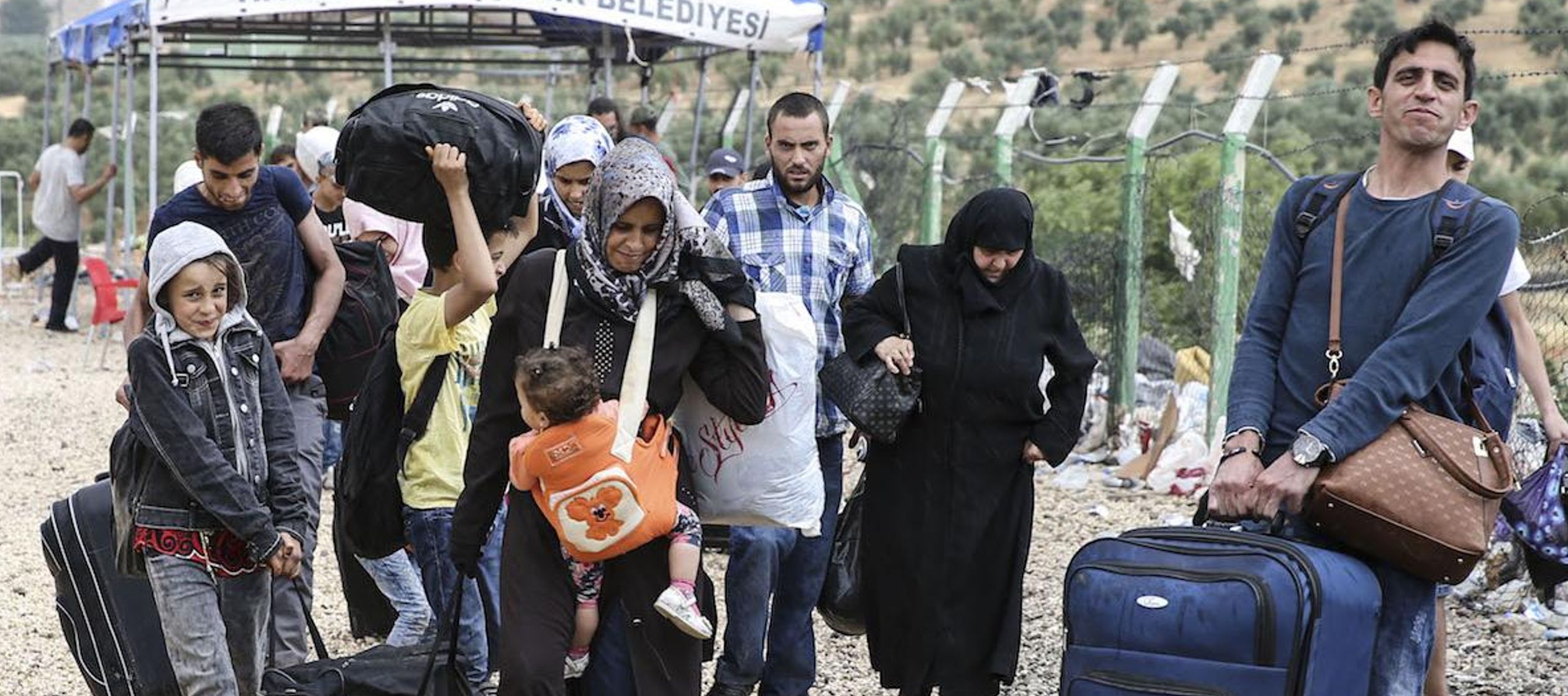 Algunas de las familias desplazadas sufren condiciones humanitarias muy difíciles debido a...