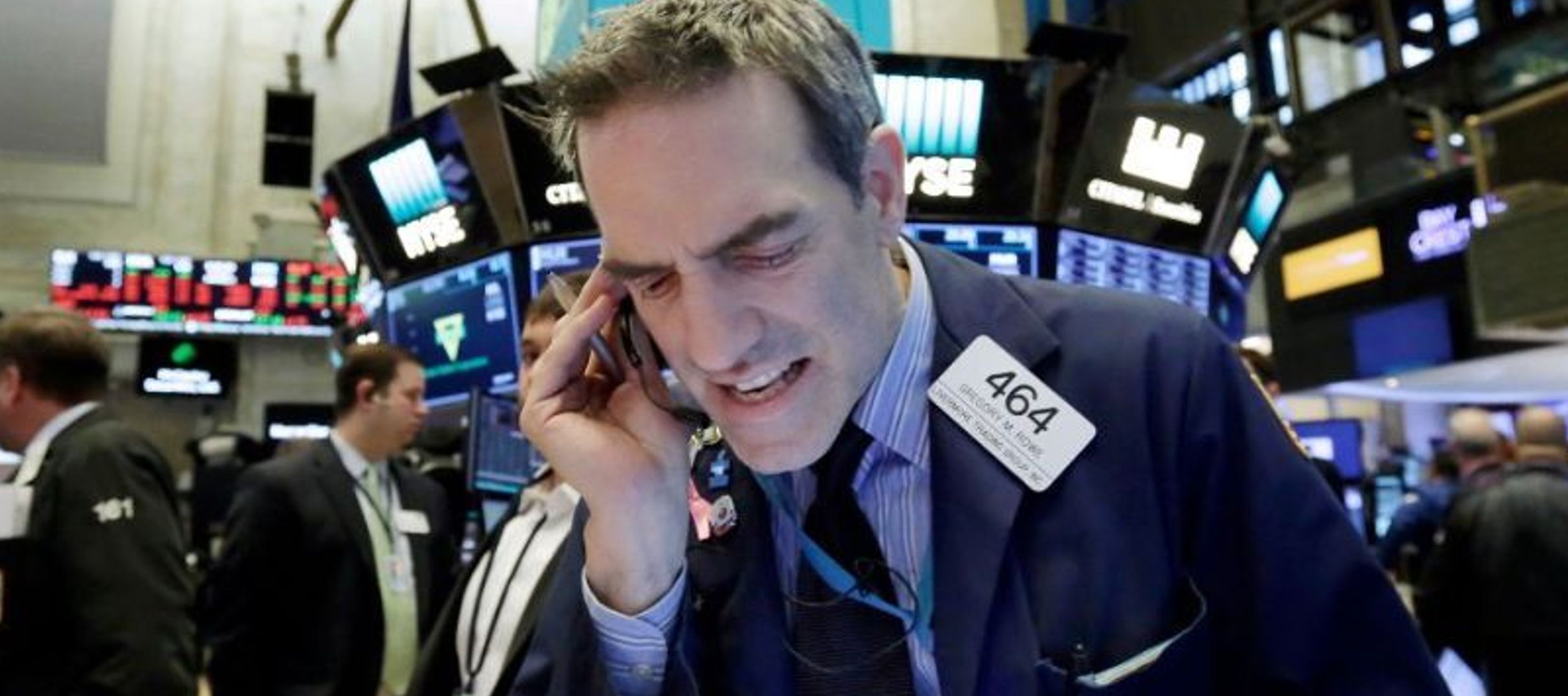 El Dow Jones de Industriales, el principal indicador de Nueva York, se dejó al final de la...