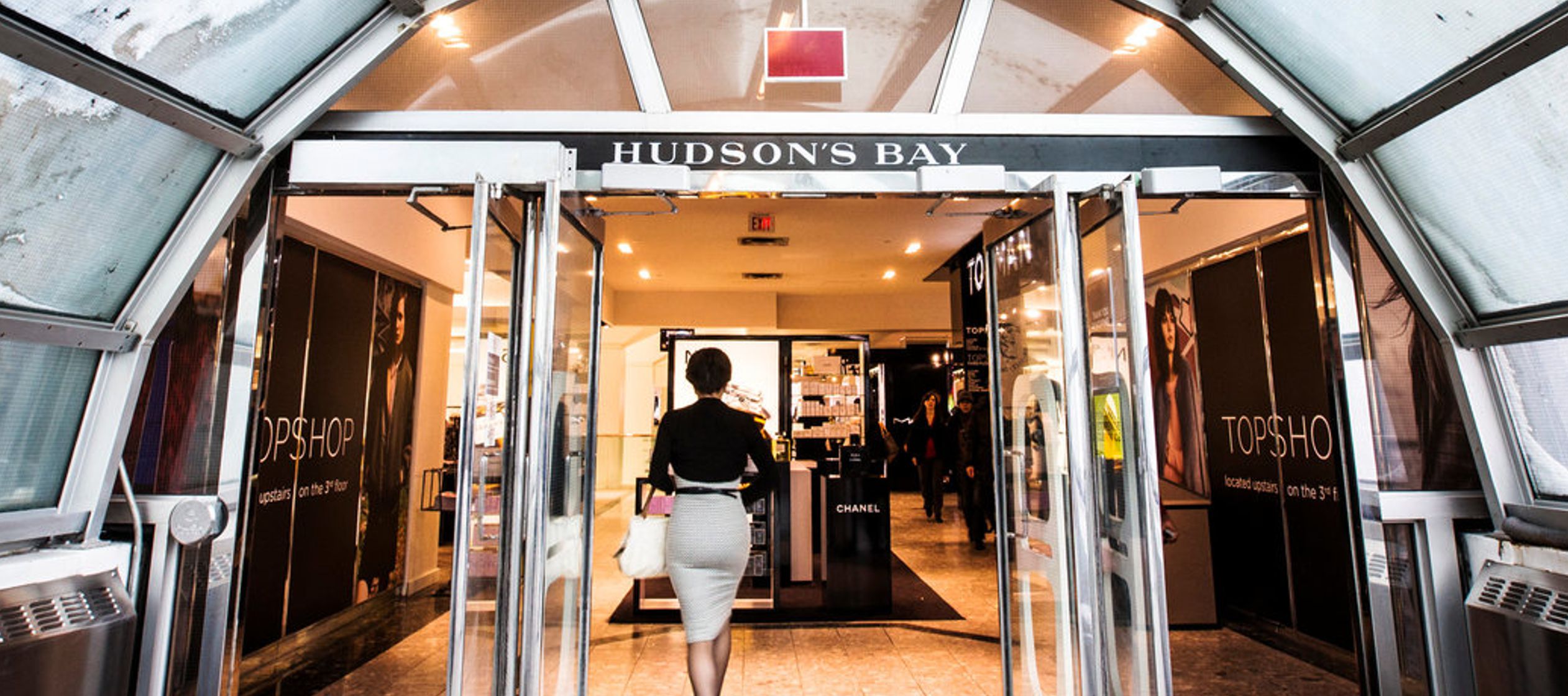 Hudson's Bay también ha estado en la mira de varias campañas, incluyendo Grab...