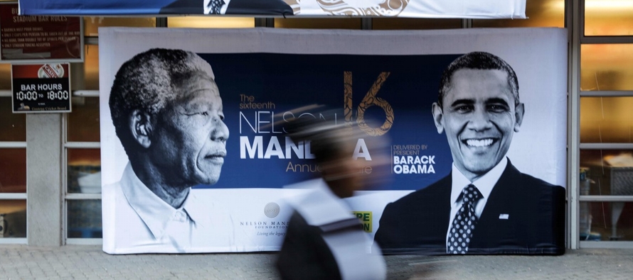 El ex presidente de Estados Unidos Barack Obama, de visita en Sudáfrica, se reunió...