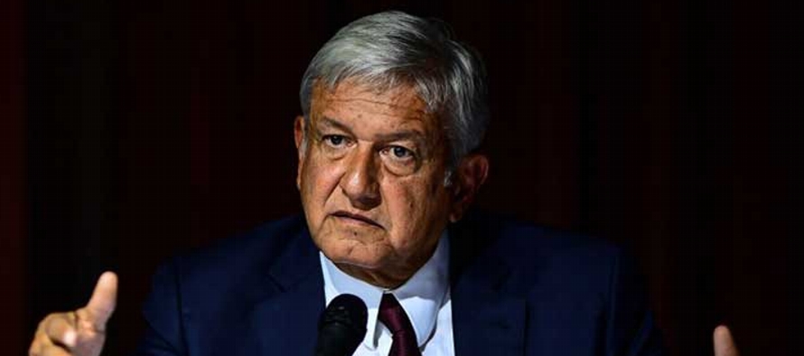 No tengo duda de que López Obrador se ve a sí mismo -y así es visto por...