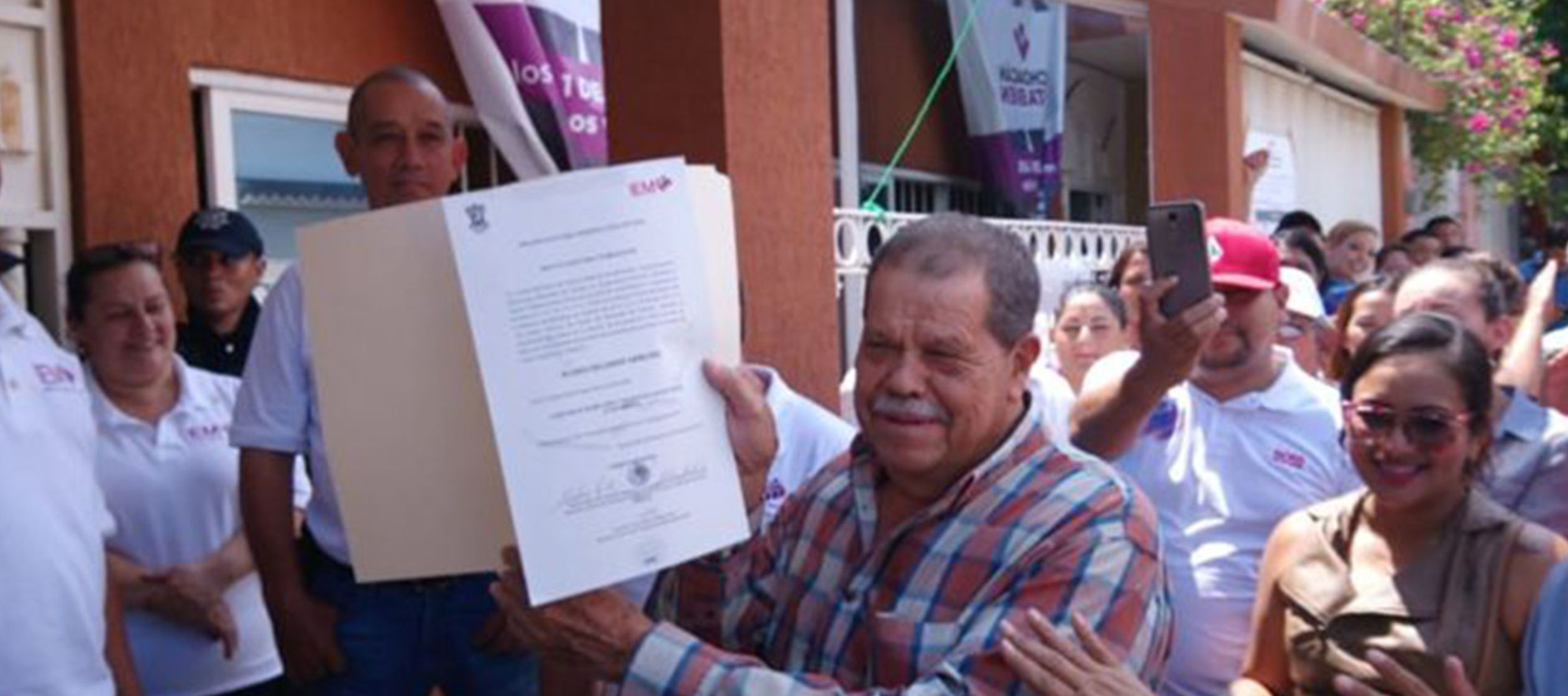 El gobernador de Michoacán, Silvano Aureoles Conejo, ha denunciado que entre los 112...