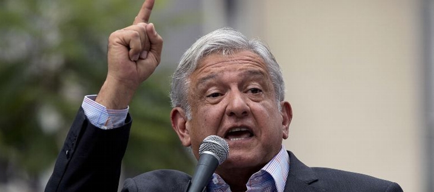 El izquierdista Movimiento Regeneración Nacional (Morena) de López Obrador fue...