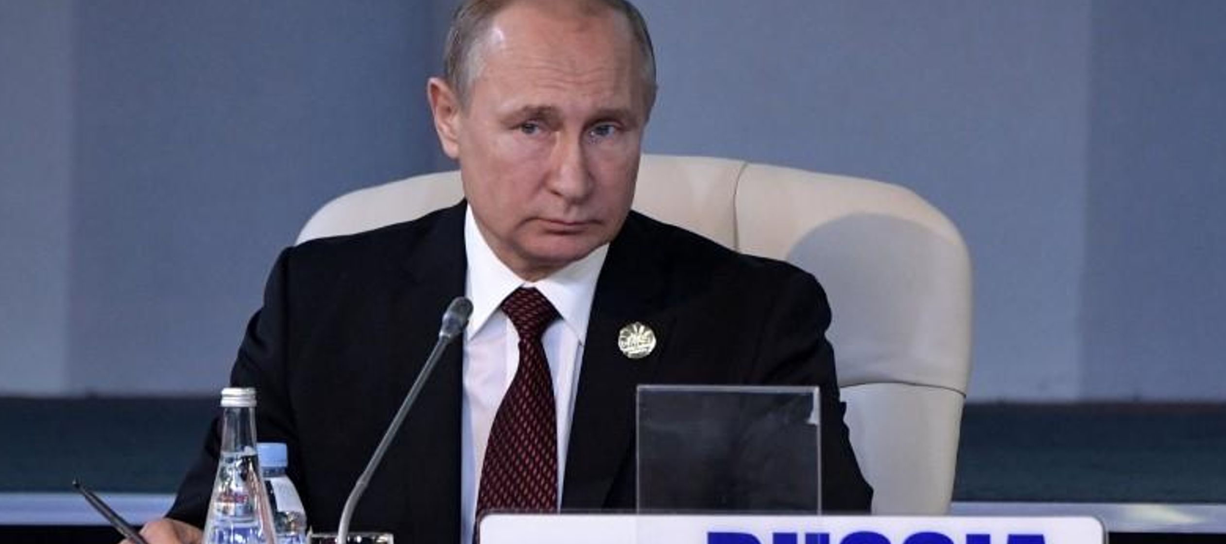 El presidente ruso, Vladimir Putin, asiste a una sesión de la cumbre BRICS en Johannesburgo,...