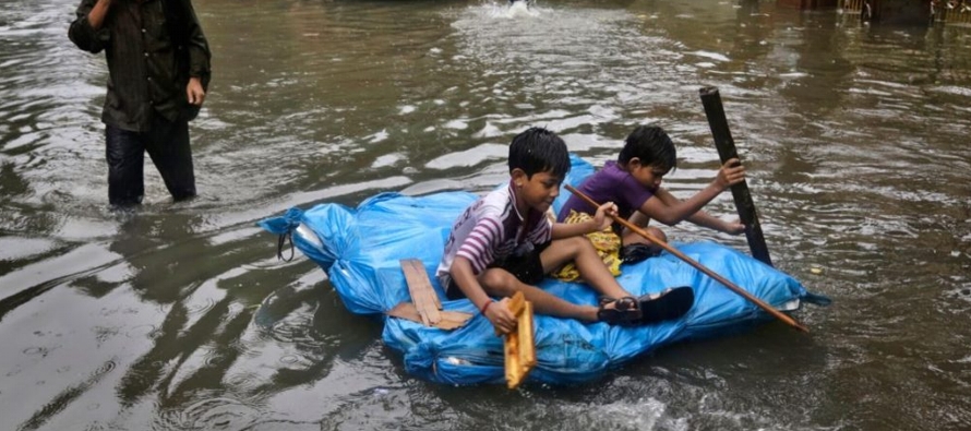 Las precipitaciones asociadas al monzón también han causado 42 heridos y han...