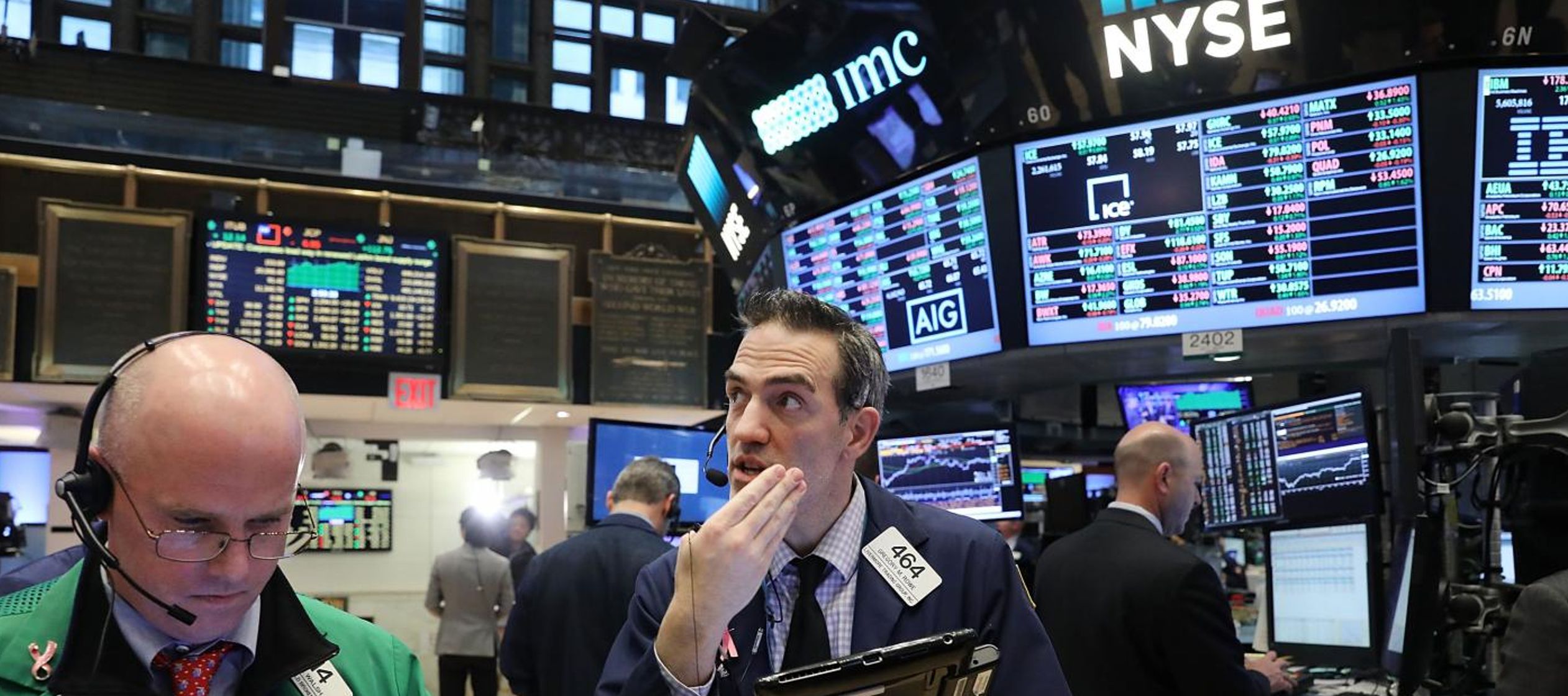 Al final del día, el Dow Jones de Industriales avanzó un 0,43 %, el selectivo S&P...