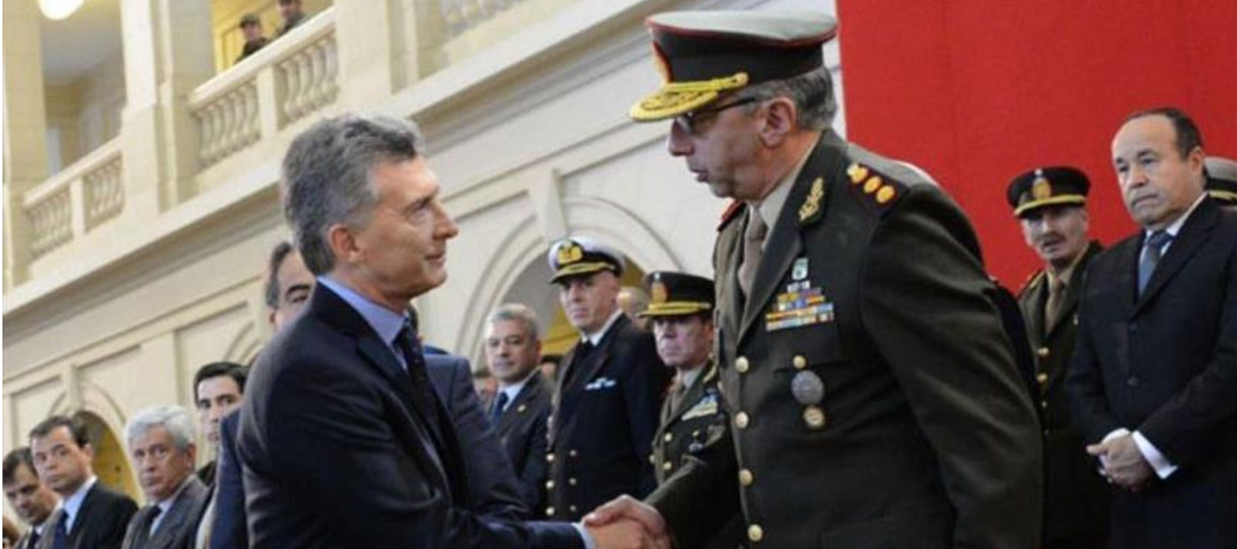 Macri lamentó que le acusen de "vulnerar los consensos de la democracia en...