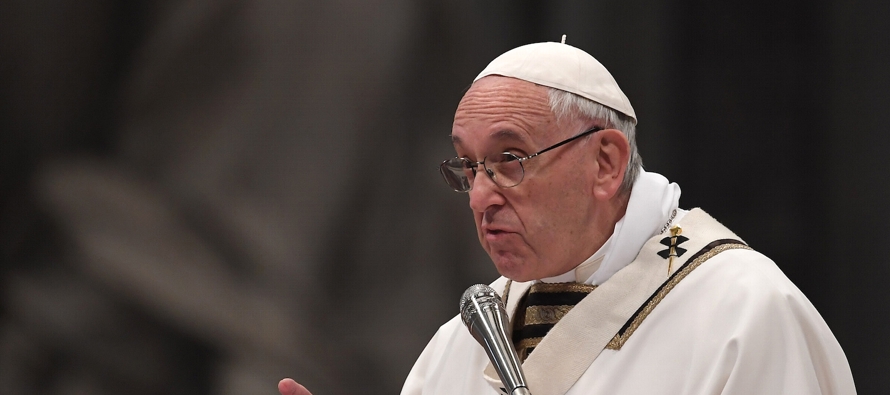 El papa Francisco presidió la audiencia general en el Aula Pablo VI del Vaticano y...