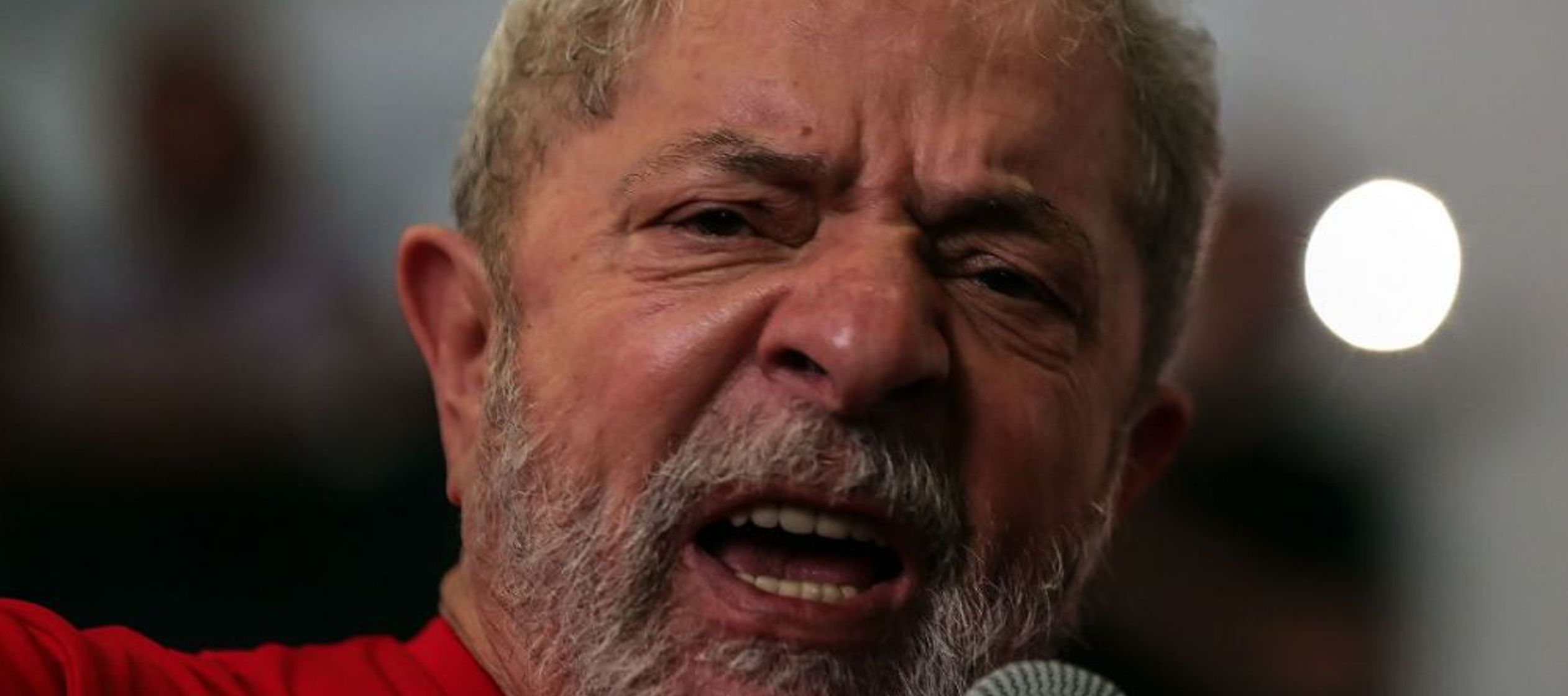 Lula, que lidera los sondeos de opinión divulgados hasta la fecha, comentó que Brasil...