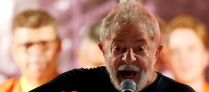 Miembros destacados del Partido de los Trabajadores de Lula están organizando una marcha en...