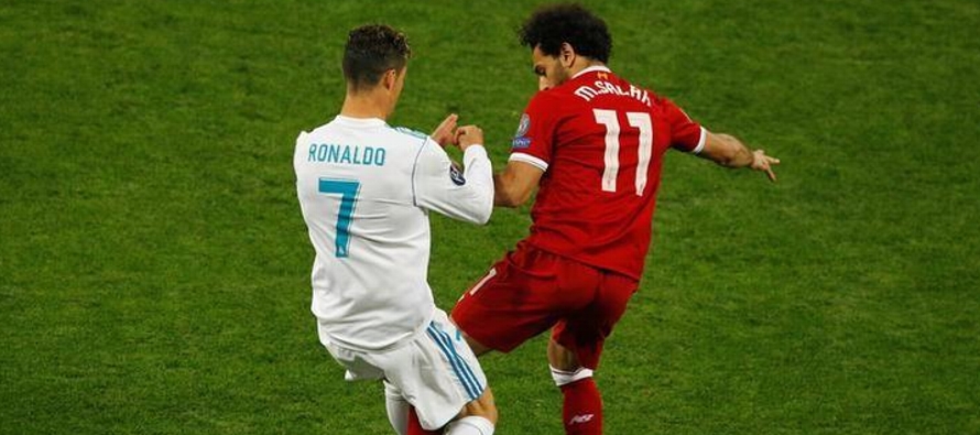 Ronaldo, que ganó el premio la temporada pasada, ayudó al Real Madrid a obtener su...