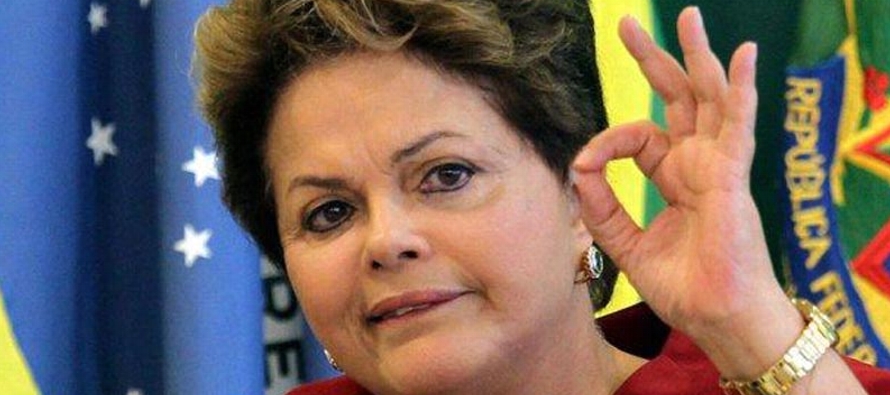 Rousseff, candidata por el Partido de los Trabajadores (PT), que lidera desde la cárcel el...