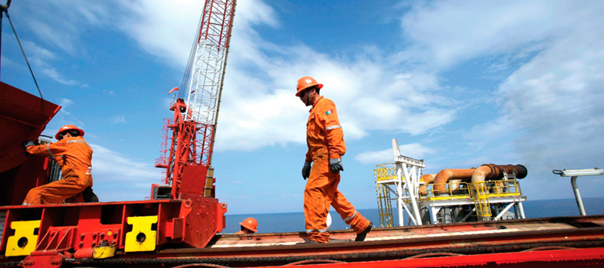 La reforma a PEMEX incluye "administrar inteligentemente los declinantes recursos petroleros...