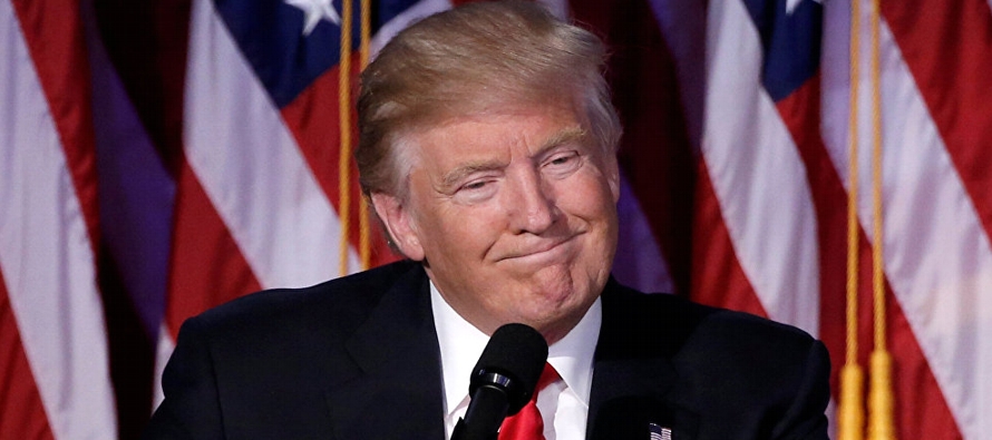 "Es un acuerdo increíble para ambas partes", dijo Trump en el Despacho Oval de la...
