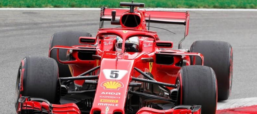 Vettel, que buscará este fin de semana recortar la distancia de 17 puntos de Lewis Hamilton...