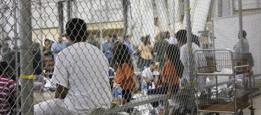 En Georgia, cuando un padre es deportado o detenido, sus hijos podrían ser colocados con...