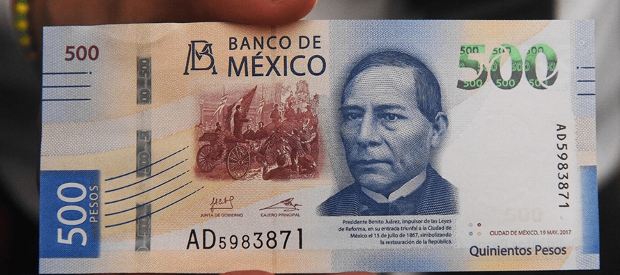 El dólar se adquirió el lunes en un precio mínimo de 18,20 pesos en bancos de...