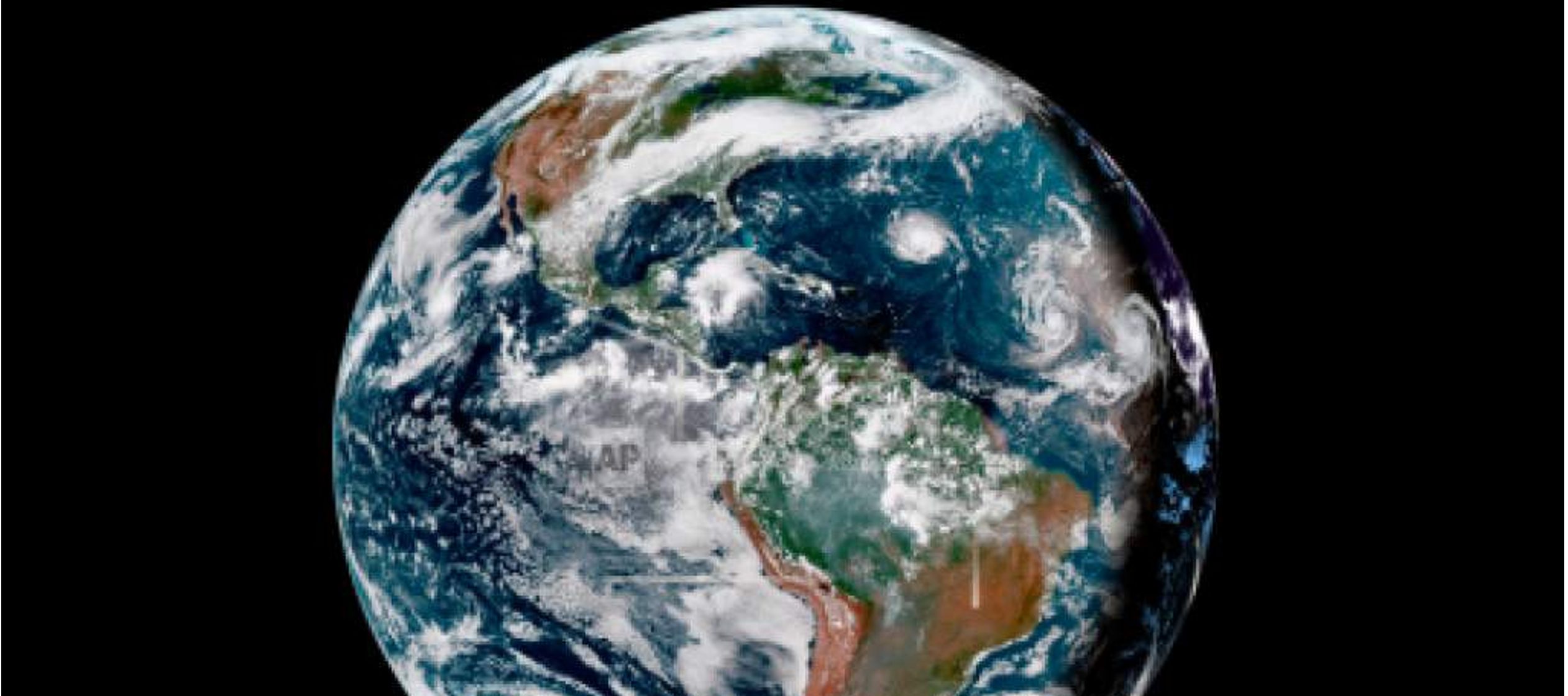 Con vientos máximos de 215 kilómetros por hora, el huracán Florence puede que...