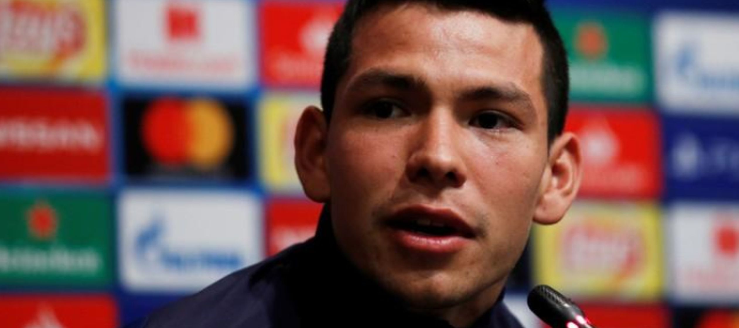 Lozano, de 23 años, marcó el gol con el que la selección mexicana logró...