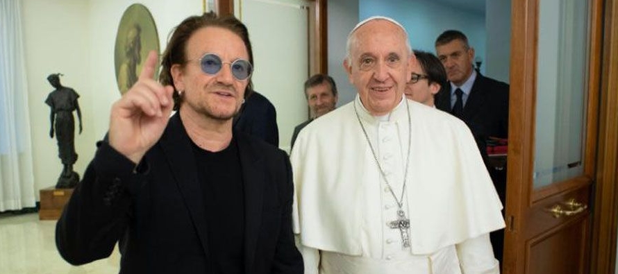 El cantante Paul David Hewson, nombre verdadero de Bono, dijo que por ser originario de Irlanda,...