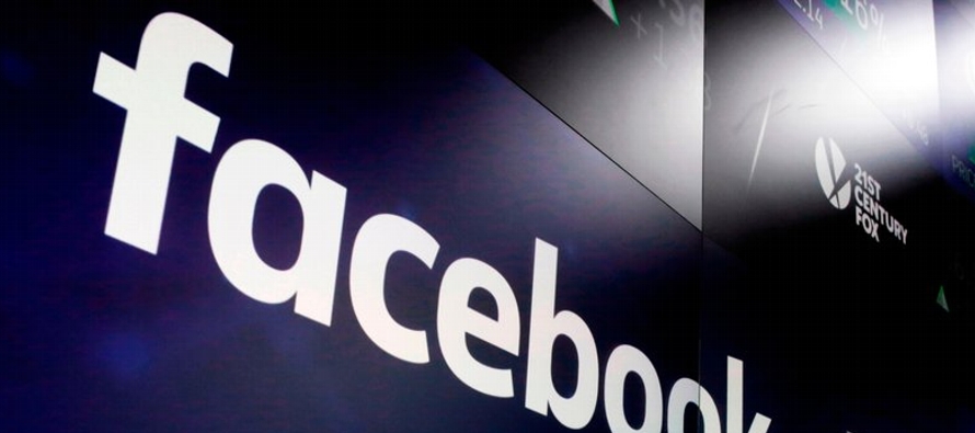 La demanda fue interpuesta el lunes en Houston contra Facebook, contra el clausurado sitio de...