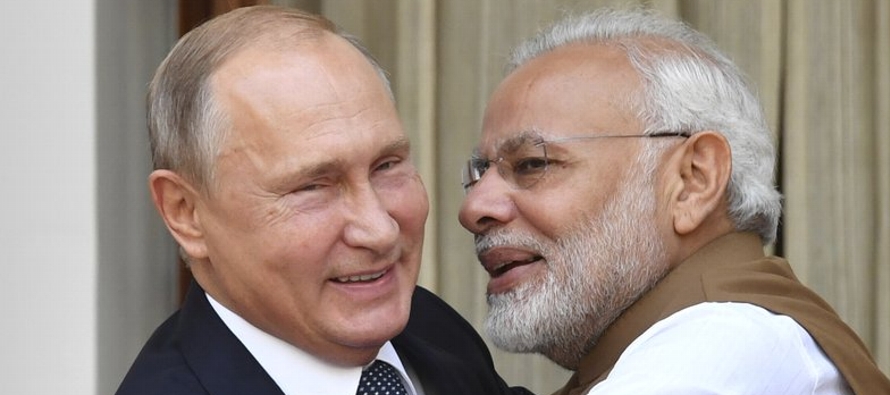 El acuerdo fue firmado en Nueva Delhi durante una visita del presidente ruso Vladimir Putin, quien...