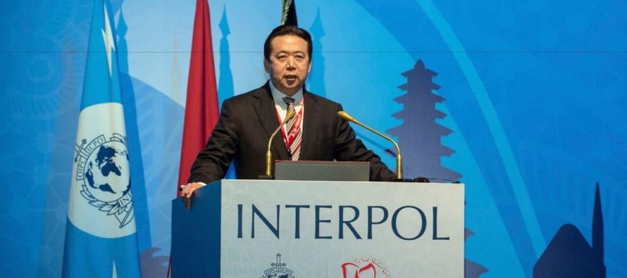La mujer del director de Interpol, Meng Hongwei, contactó a la policía en Lyon, la...