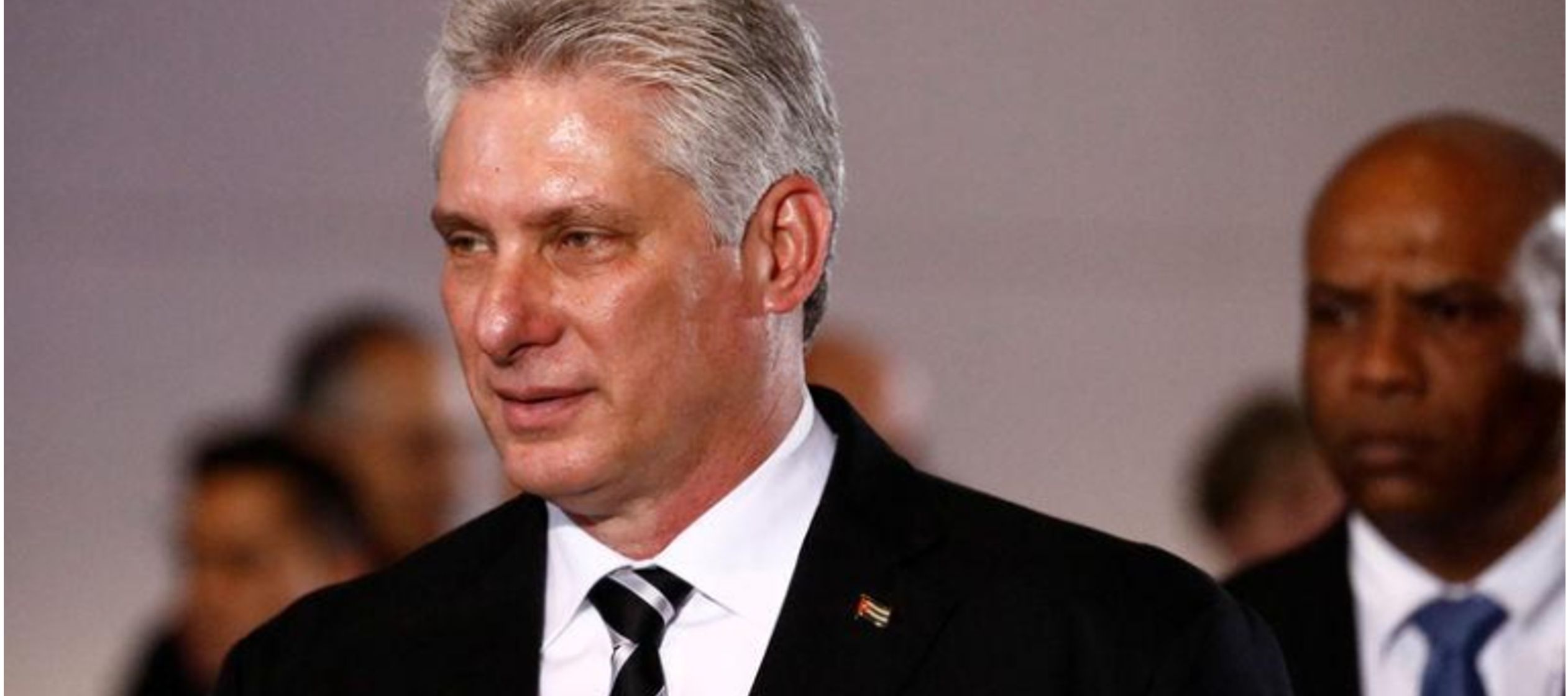 Los observadores de Cuba están atentos a señales de que Díaz-Canel marque el...