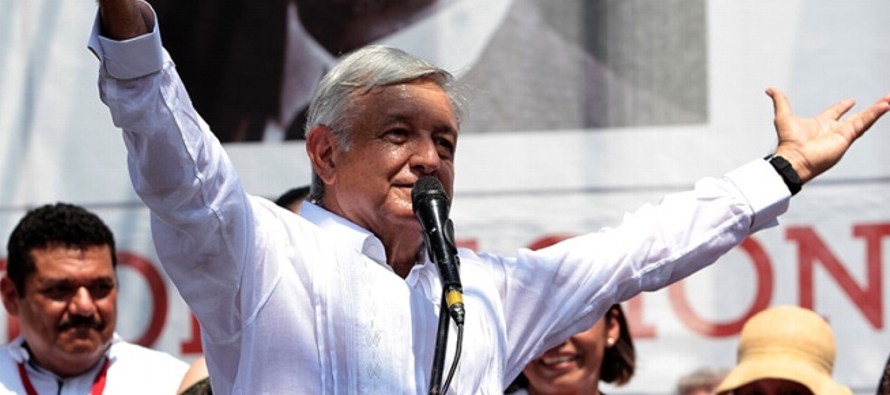 López Obrador sostuvo que se sacará adelante a la industria petrolera nacional desde...