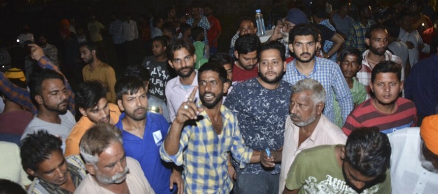 Pratap Singh Bajwa dijo que las víctimas observaban un despliegue de fuegos artificiales con...