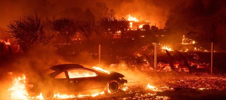 El denominado incendio Camp Fire, localizado a 64,3 kilómetros al noroeste de Sacramento,...