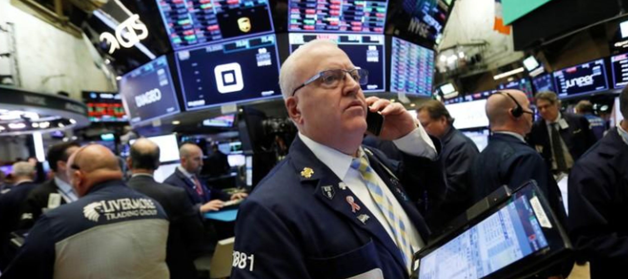 Wall Street recortó momentáneamente las ganancias después de que un portavoz...