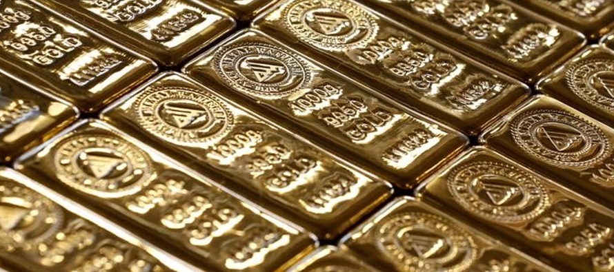 A las 1230 GMT, el oro al contado sumaba un 0,16 por ciento a 1.227,88 dólares por onza, con...