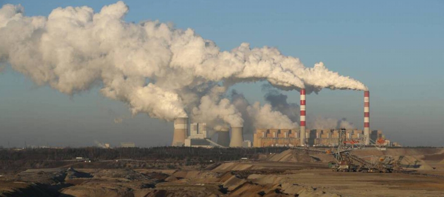 Las emisiones procedentes del uso de combustibles fósiles en el transporte y en la industria...
