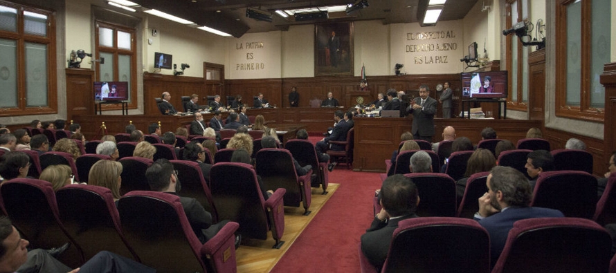 En su conferencia matutina de este 11 de diciembre, López Obrador volvió a tocar el...