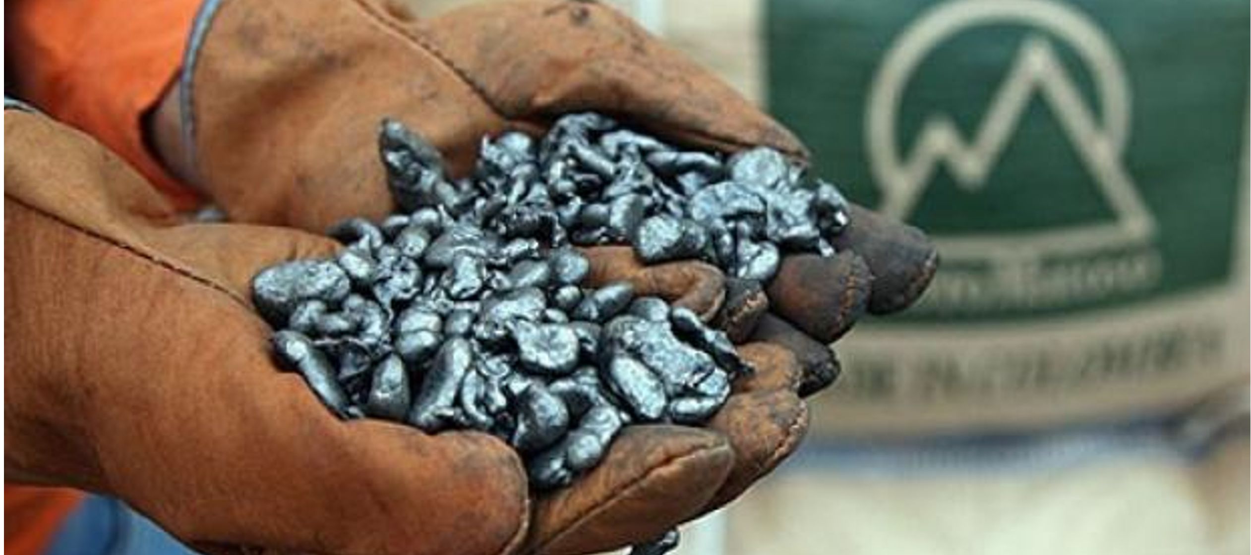 El mercado de níquel de aproximadamente 2,2 millones de toneladas al año...