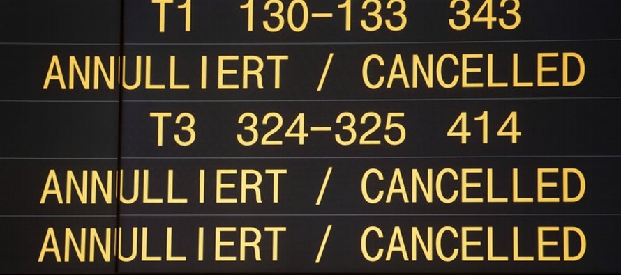 En el aeropuerto de Duesseldorf se cancelaron 350 vuelos, mientras que en Stuttgart y Colonia-Bonn...
