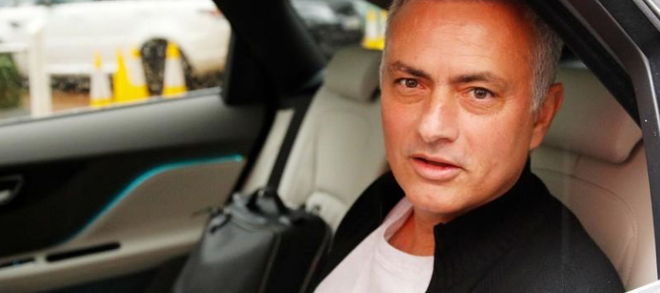 Mourinho fue despedido del United en diciembre tras dos años al frente del club...
