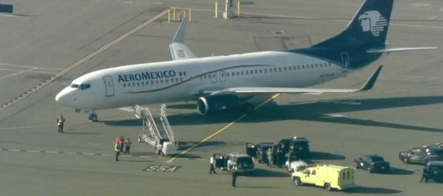 La policía del condado Alameda indicó que el vuelo 622 de Aeromexico despegó...
