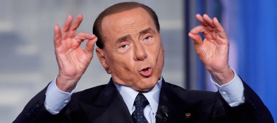 El anuncio, del cual el propio Berlusconi había dado ya pistas hacía algunas semanas,...